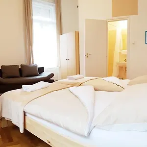 Westend Minihotel Vendégház